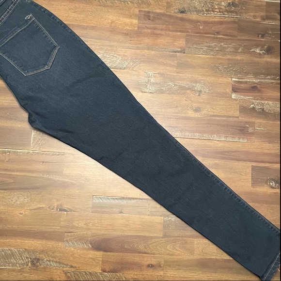 *SOLD* - Picture 1 of 4